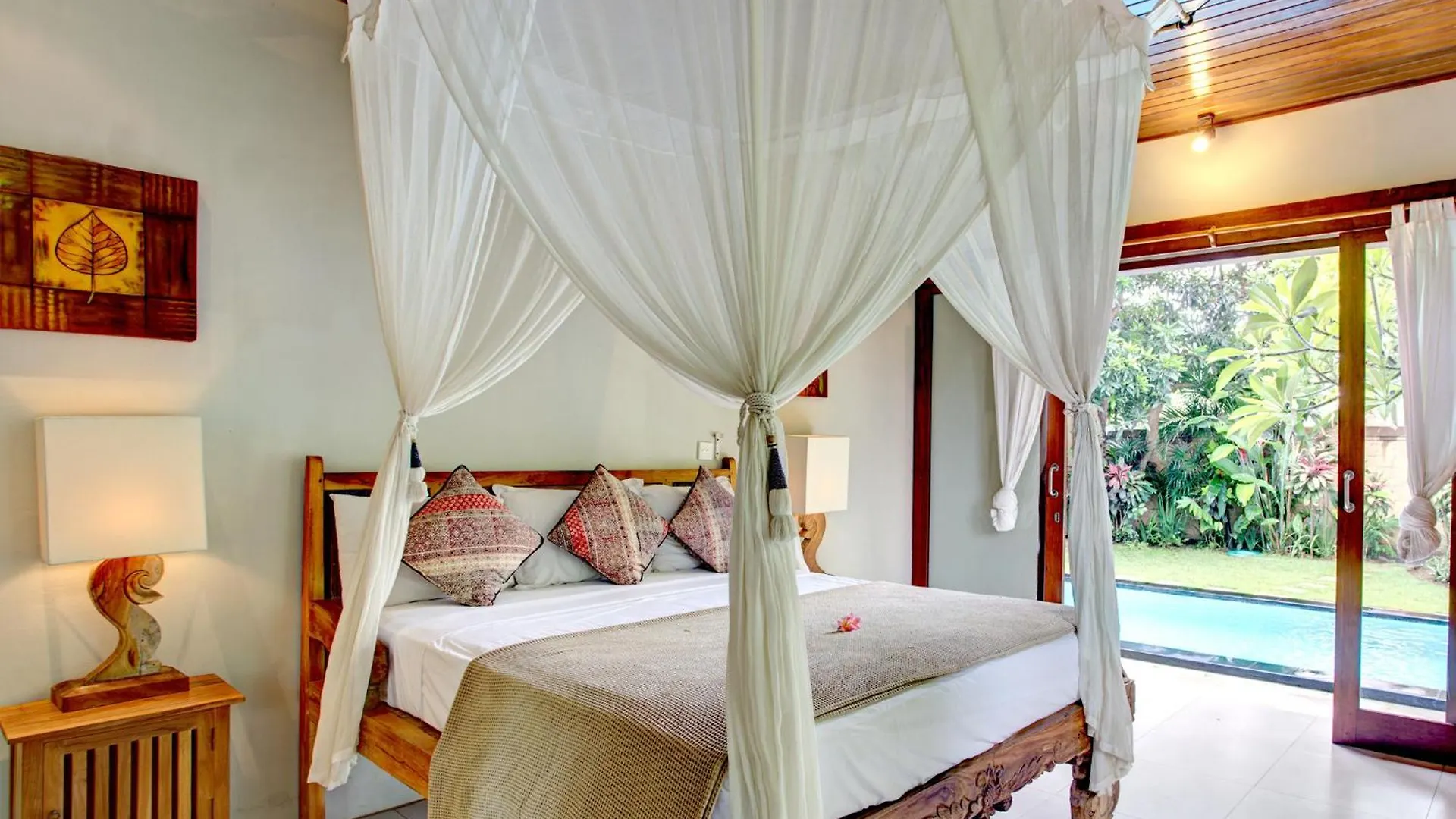Villa Taman Rahasia, Sitara Villa Group Seminyak
